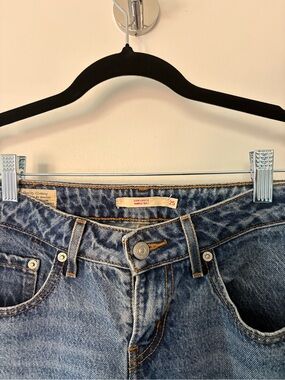 Levi’s Low Loose Women's Jeans in Blue - Size 25